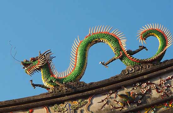 属龙的今年要离开三个人 属龙人今年要远离的三个人